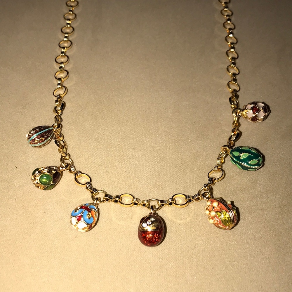 Vtg RARE Joan Rivers Egg Charm Necklace